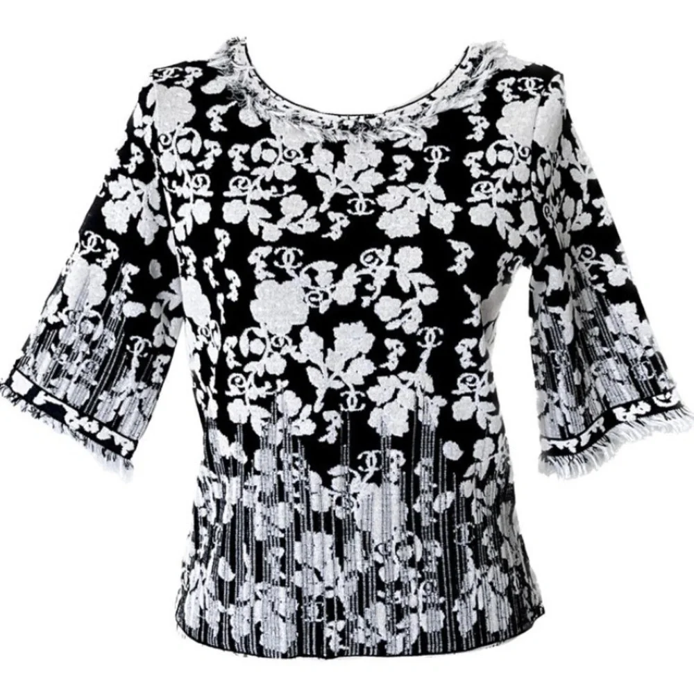 CHANEL 14C Resort Runway Camellia CC Logo Jacquard Knit Top